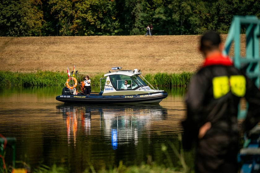Ćwiczenia służb we Wrocławiu - Wyspa 2025 uczy jak wsp&oacute;łdziałać podczas powodzi