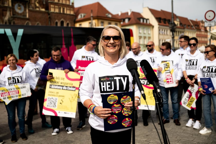 Agata Dzikowska, dyrektorka Wydziału Komunikacji Społecznej, na konferencji prasowej rozpoczynającej kampanię HejTy Reaguj
