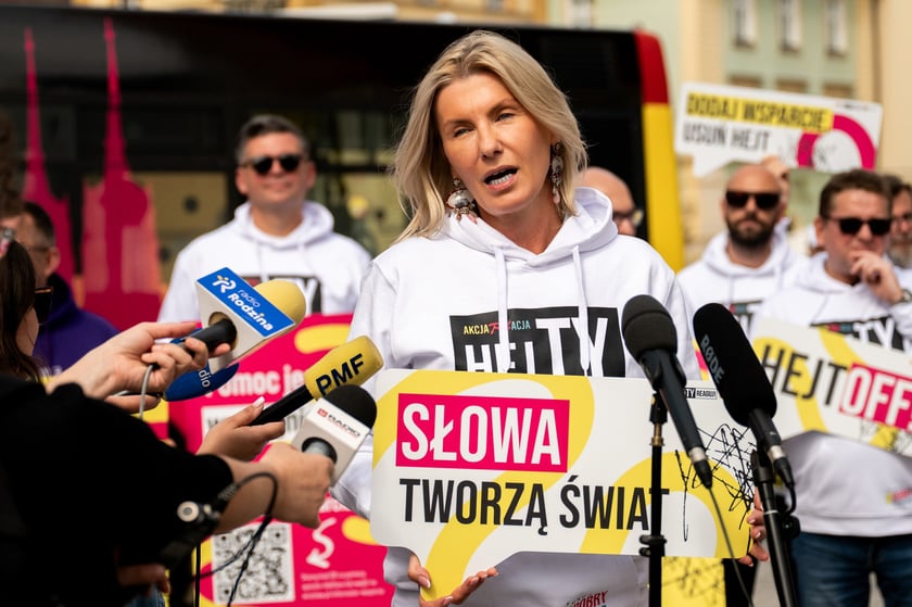 Renata Granowska, wiceprezydent Wrocławia, na konferencji prasowej rozpoczynającej kampanię HejTy Reaguj