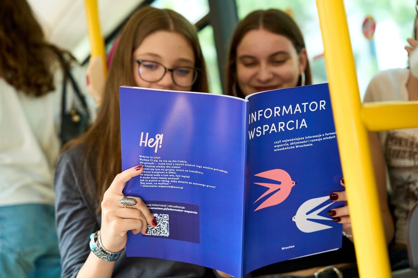 Specjalny autobus przywiózł akcję HejTy Reaguj do Liceum nr 8 im. Bolesława Krzywoustego