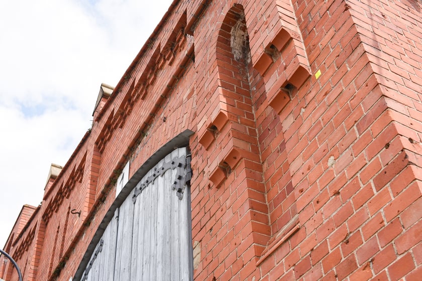 Zabytkowa hala na zajezdni Borek, lato 2025