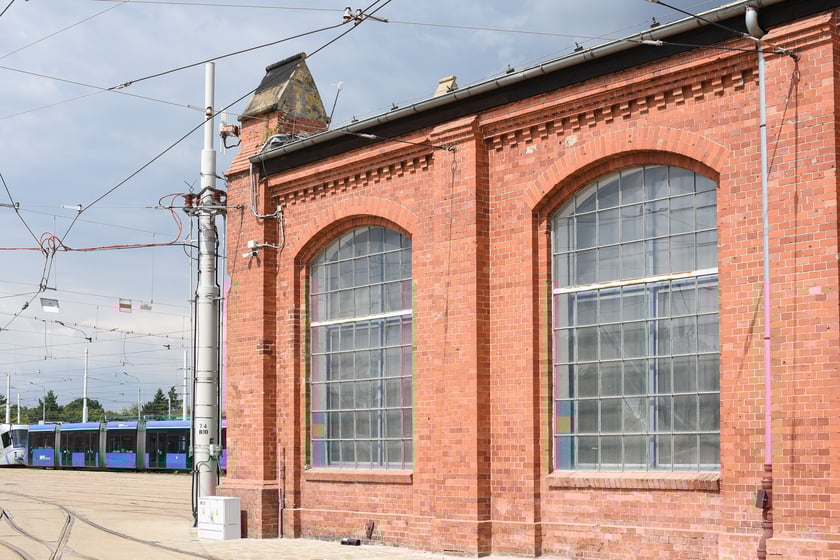 Zabytkowa hala na zajezdni Borek, lato 2025