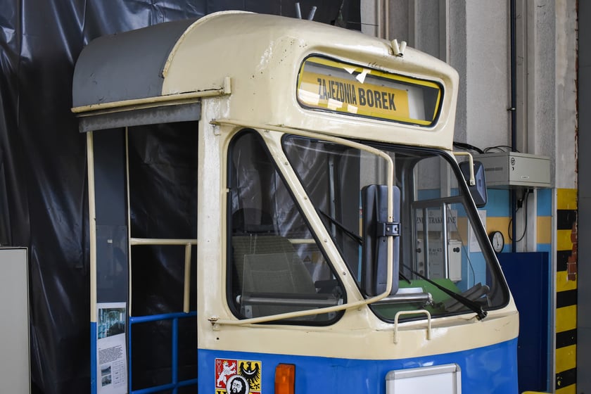 Zabytkowa hala na zajezdni Borek, lato 2025