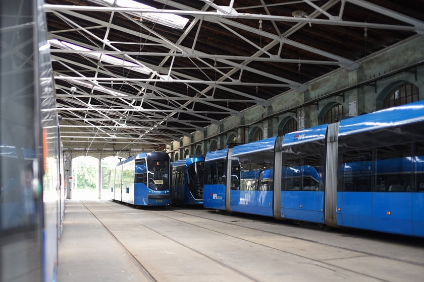 Zabytkowa hala na zajezdni Borek, lato 2025