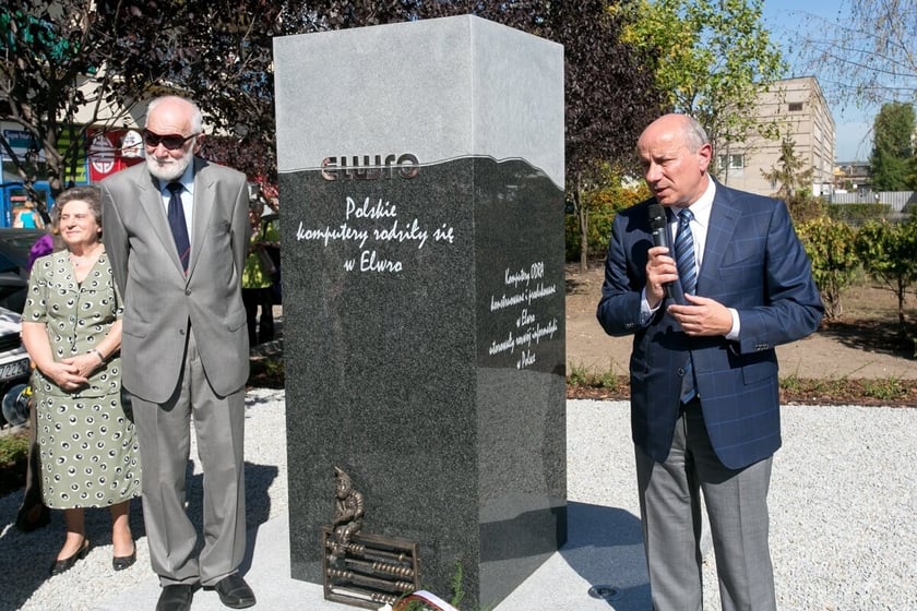 Odsłonięcie pomnika upamiętaniającego ELWRO. Wrocław, 17 września 2015.