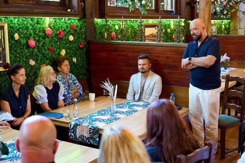 Spotkanie w Restauracji Letnia w Zoo Wrocław z rodzinami zastępczymi i osobami prowadzącymi rodzinne domy dziecka&nbsp;