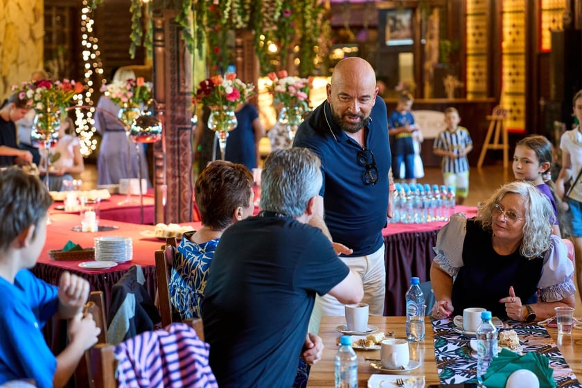 Spotkanie w Restauracji Letnia w Zoo Wrocław z rodzinami zastępczymi i osobami prowadzącymi rodzinne domy dziecka&nbsp;