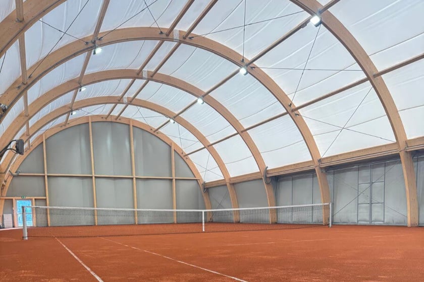 Kort w hali na Spiskiej