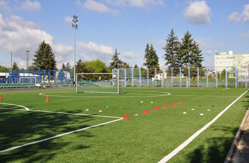 Boisko piłkarskie na stadionie Lotnicza