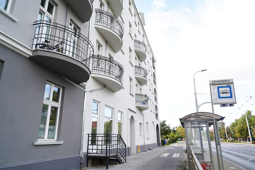 Kamienice przy ul. Krakowskiej 25 i 27, widok od frontu&nbsp;