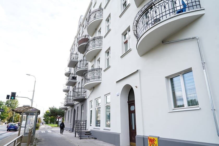 Kamienice przy ul. Krakowskiej 25 i 27, widok od frontu&nbsp;