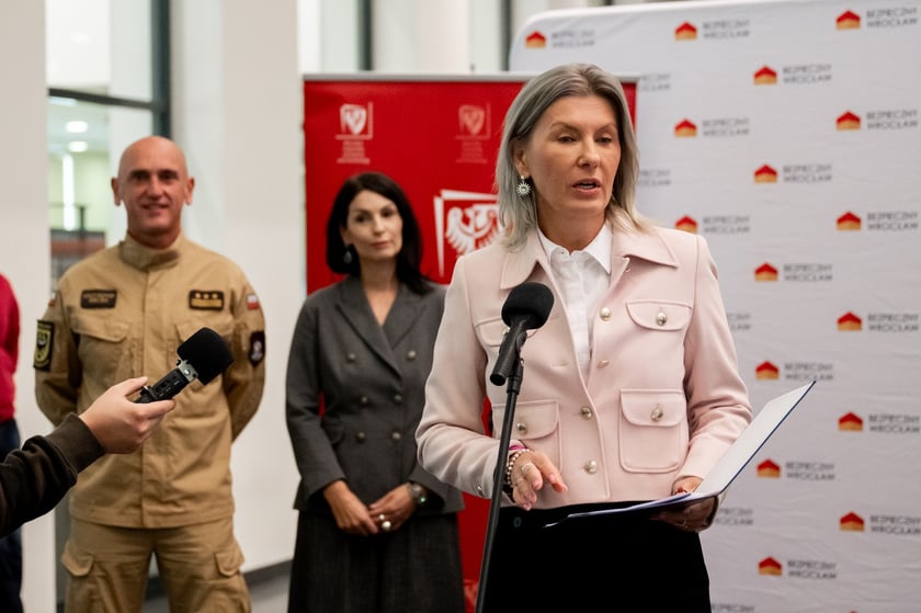 Na zdjęciach 3. Festiwal Pierwszej Pomocy na Politechnice Wrocławskiej &ndash; inauguruje wiceprezydent Wrocławia Renata Granowska