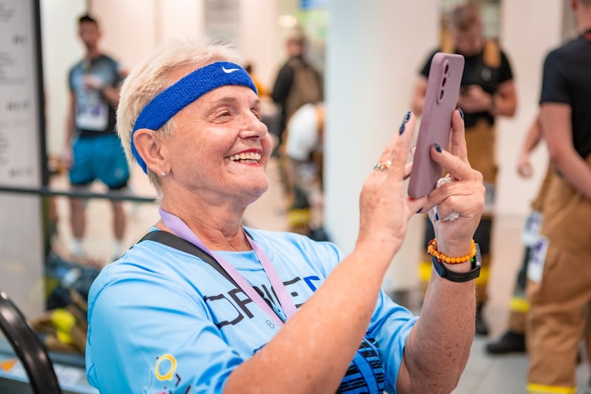 Uczestnicy 10. Sky Tower Run we Wrocławiu