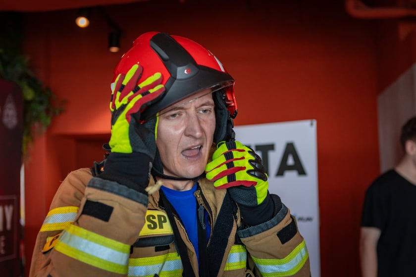 Uczestnicy 10. Sky Tower Run we Wrocławiu