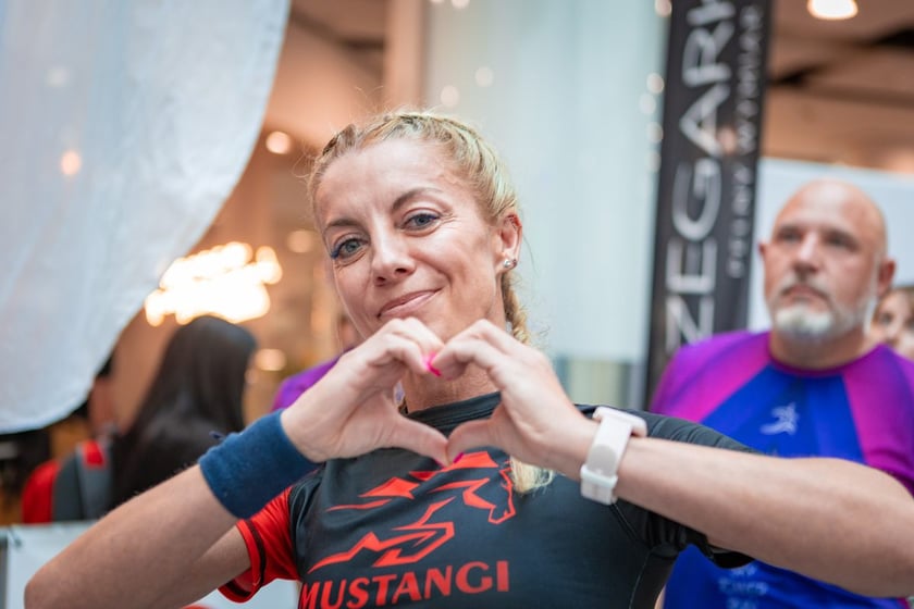 Uczestnicy 10. Sky Tower Run we Wrocławiu