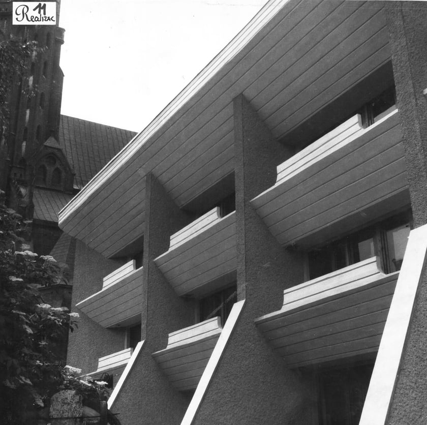 Dom Parafialny w Bielawie 1985