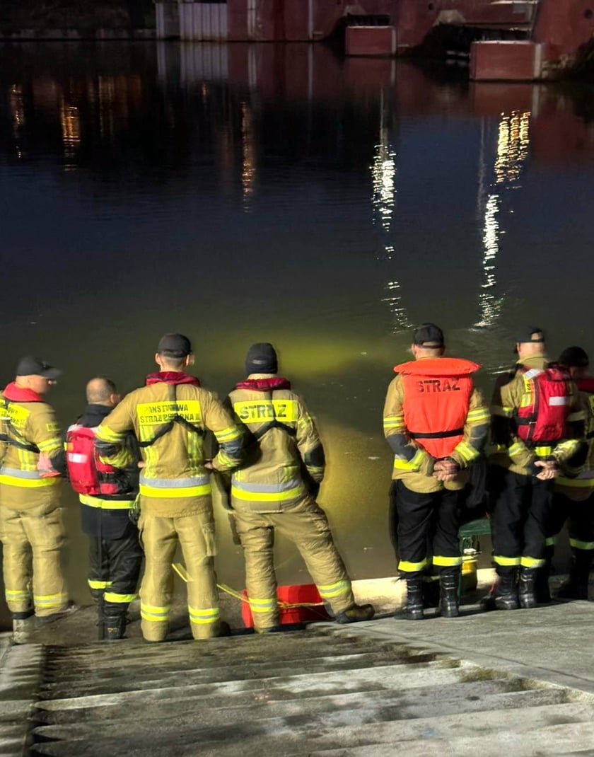 Zdjęcia z poszukiwań prowadzonych 30 września w okolicach most&oacute;w Trzebnickich