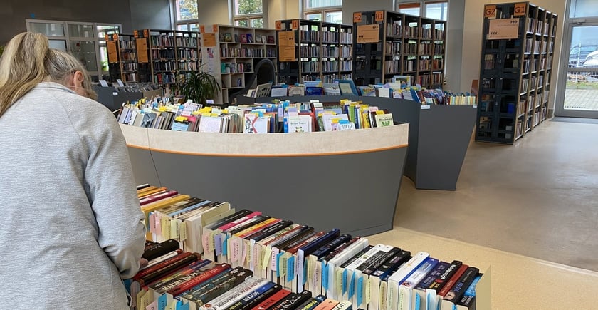 Kiermasz książek w bibliotece przy ul. Grabiszyńskiej we Wrocławiu