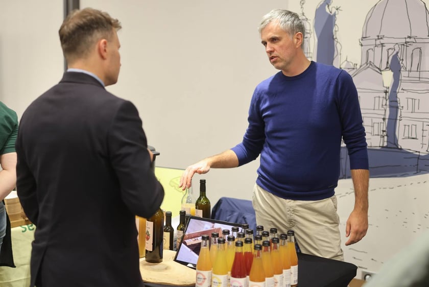 Na zdjęciach IV edycja programu &bdquo;Od pola na wrocławski st&oacute;ł&rdquo; we wrocławskim Novotelu