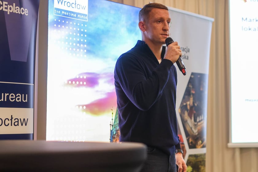 Na zdjęciach IV edycja programu &bdquo;Od pola na wrocławski st&oacute;ł&rdquo; we wrocławskim Novotelu