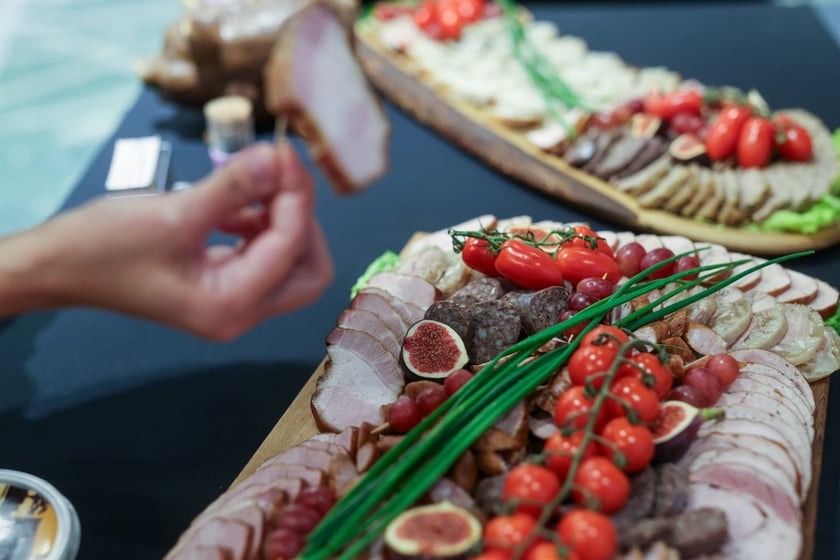 Na zdjęciach IV edycja programu &bdquo;Od pola na wrocławski st&oacute;ł&rdquo; we wrocławskim Novotelu