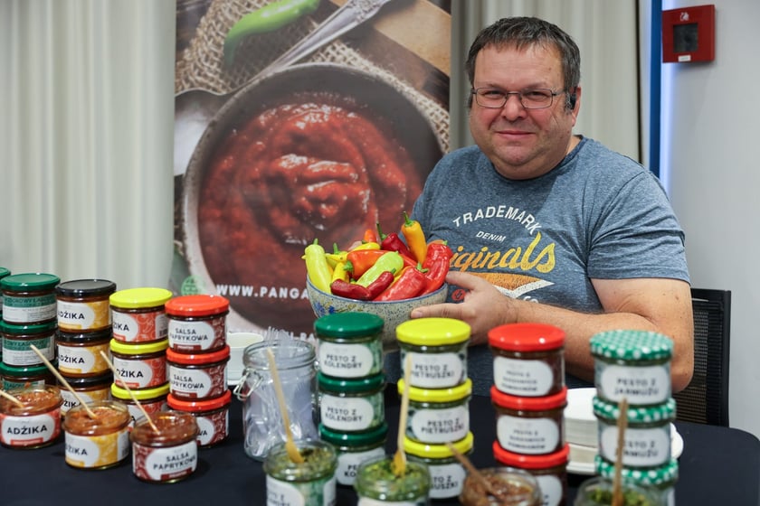 Na zdjęciach IV edycja programu &bdquo;Od pola na wrocławski st&oacute;ł&rdquo; we wrocławskim Novotelu