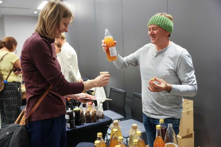 Na zdjęciach IV edycja programu &bdquo;Od pola na wrocławski st&oacute;ł&rdquo; we wrocławskim Novotelu