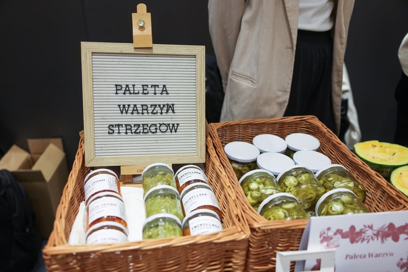 Na zdjęciach IV edycja programu &bdquo;Od pola na wrocławski st&oacute;ł&rdquo; we wrocławskim Novotelu