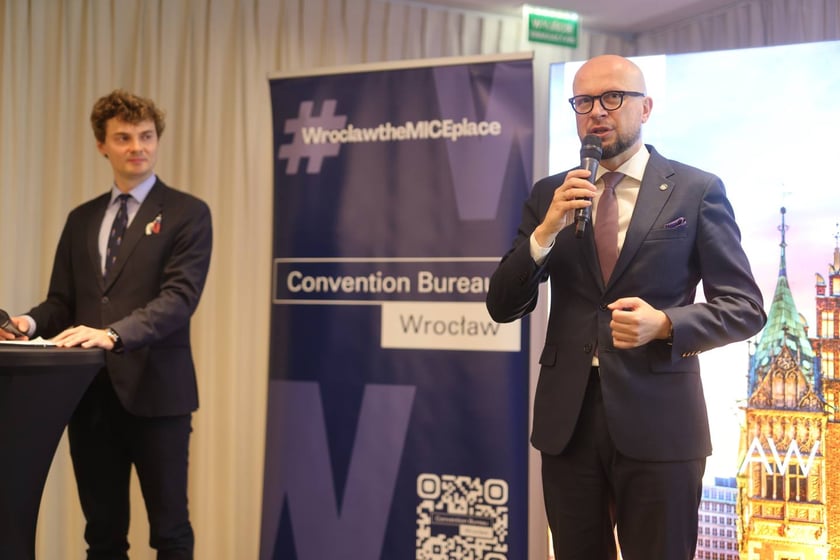 Na zdjęciach IV edycja programu &bdquo;Od pola na wrocławski st&oacute;ł&rdquo; we wrocławskim Novotelu