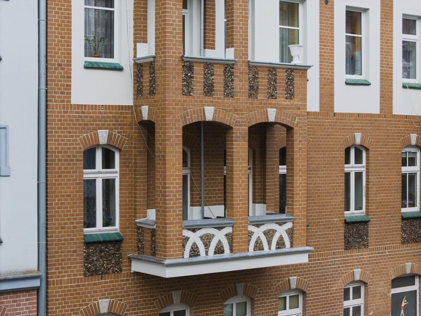 Kamienica Daszyńskiego 41 w trakcie remontu na przełomie września i października 2025