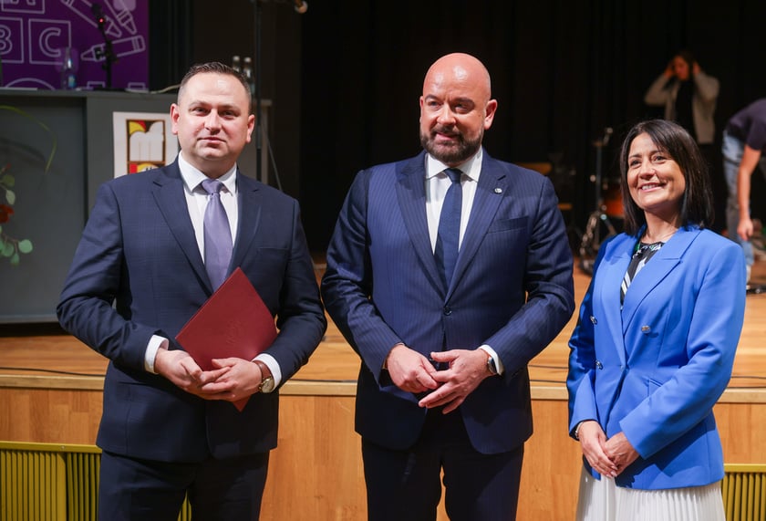 Dzień Edukacji Narodowej. Wręczenie Nagród Prezydenta Wrocławia nauczycielom wrocławskich szkół i przedszkoli