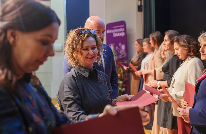 Dzień Edukacji Narodowej. Wręczenie Nagród Prezydenta Wrocławia nauczycielom wrocławskich szkół i przedszkoli