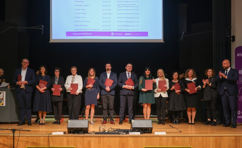 Dzień Edukacji Narodowej. Wręczenie Nagród Prezydenta Wrocławia nauczycielom wrocławskich szkół i przedszkoli