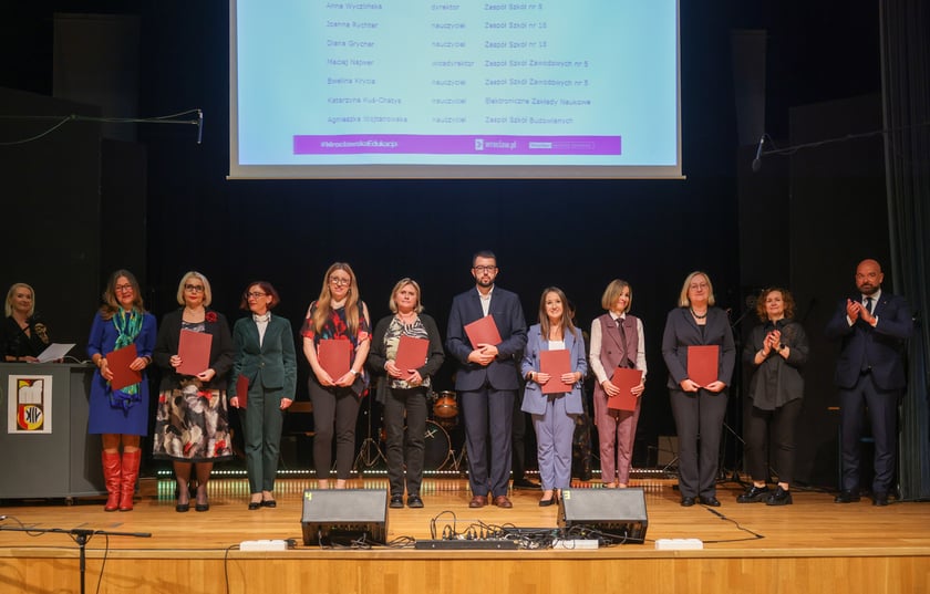 Dzień Edukacji Narodowej. Wręczenie Nagród Prezydenta Wrocławia nauczycielom wrocławskich szkół i przedszkoli