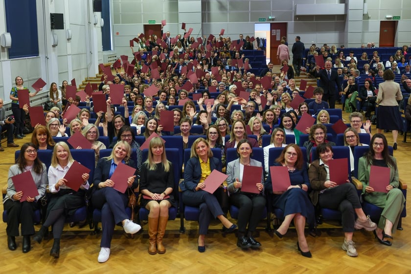 Dzień Edukacji Narodowej. Wręczenie Nagród Prezydenta Wrocławia nauczycielom wrocławskich szkół i przedszkoli