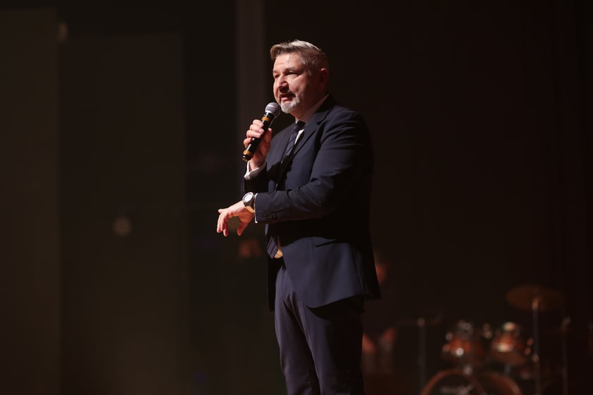 Dzień Edukacji Narodowej. Wręczenie Nagród Prezydenta Wrocławia nauczycielom wrocławskich szkół i przedszkoli