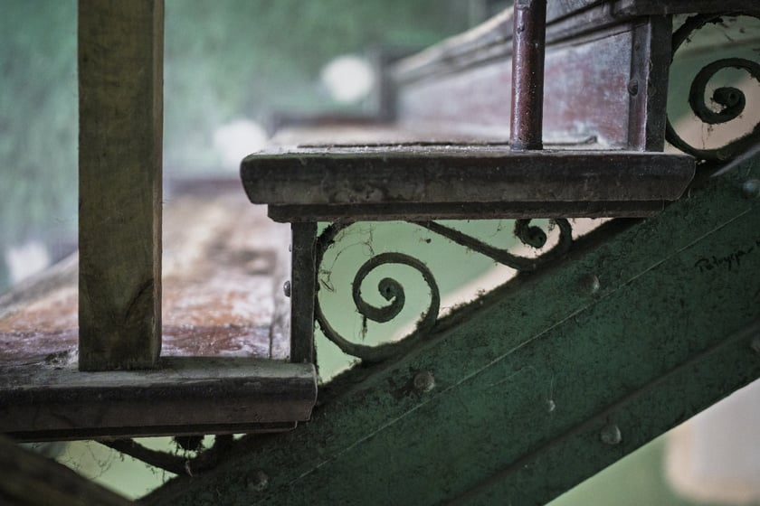 Prądzyńskiego 20a w trackie remontu elewacji, 24 października 2025