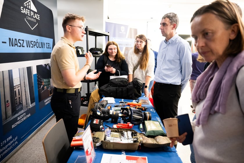 Pierwsze ze szkoleń dla mieszkańc&oacute;w Wrocławia z zakresu obrony cywilnej