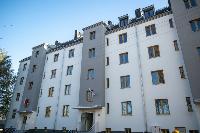 100-letni budynek przy ul. Wilczej już po remoncie. W mieszkaniach komunalnych zamieszka w nim 27 rodzin