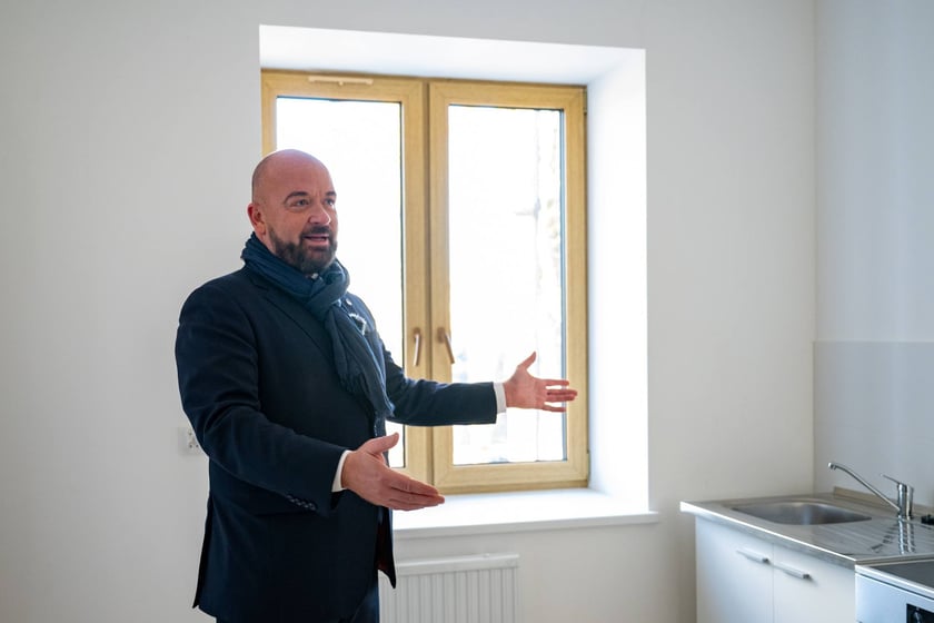 100-letni budynek przy ul. Wilczej już po remoncie. W mieszkaniach komunalnych zamieszka w nim 27 rodzin