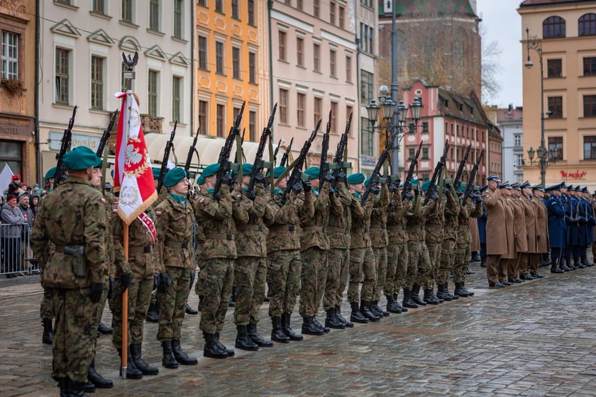 Oficjalne obchody Święta Niepodległości na wrocławskim Rynku