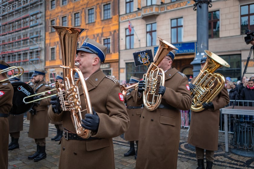 Oficjalne obchody Święta Niepodległości na wrocławskim Rynku