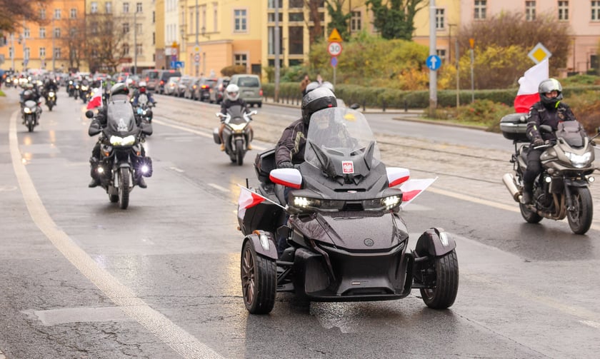 Kawalkada motocykli z okazji Święta Niepodległości we Wrocławiu, 11 listopada 2025