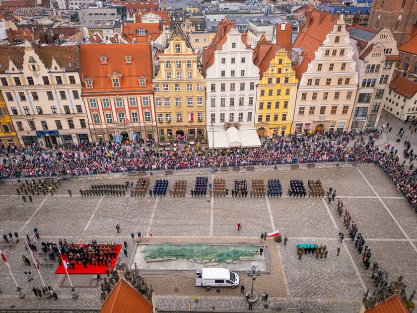 Uroczyste obchody Święta Niepodległości na wrocławskim Rynku