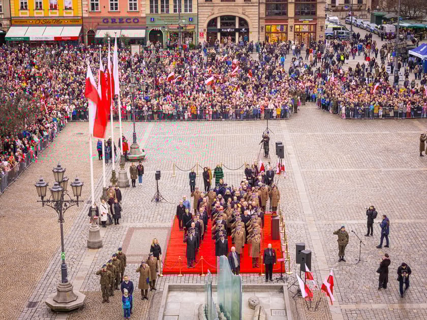 Uroczyste obchody Święta Niepodległości na wrocławskim Rynku