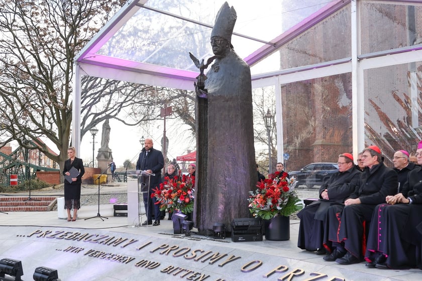Obchody 60. rocznicy ogłoszenia Orędzia biskupów polskich do biskupów niemieckich we Wrocławiu