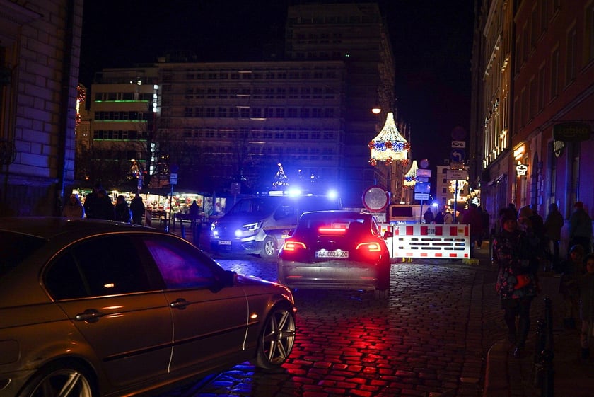 Plac Solny w dniu otwarcia Wrocławskiego Jarmarku Bożonarodzeniowego, 21 listopada 2025