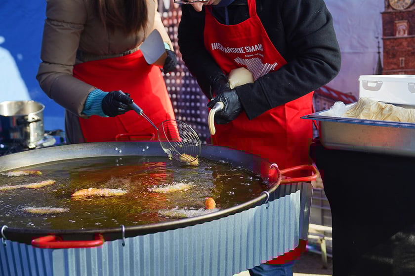 Odsłonięcie Ławeczki Życzliwości na bulwarze Xawerego Dunikowskiego, 21 listopada 2025