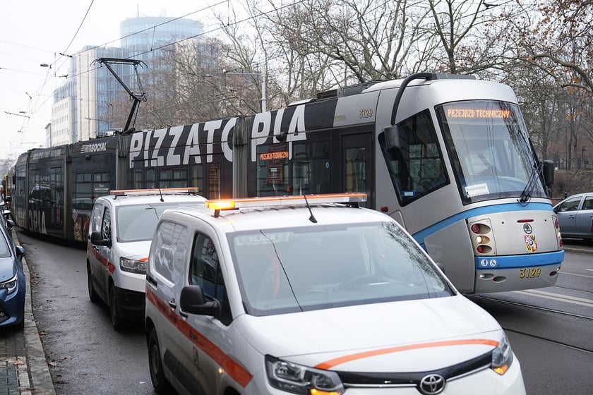Awaria tramwaju linii nr 20 na Podwalu