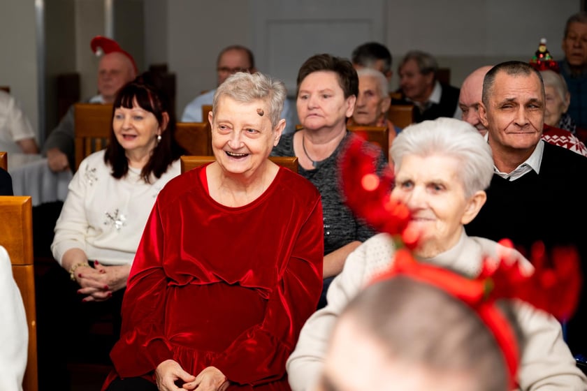 Finał akcji „Listy do Świętego Mikołaja” w DPS przy ul. Rędzińskiej we Wrocławiu
